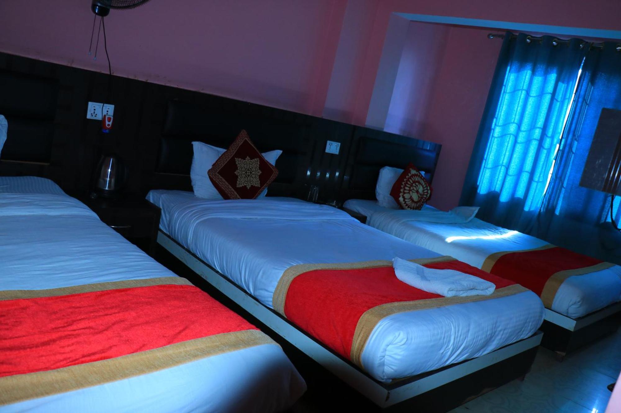 Hotel Megha Heritage Surkhet Екстер'єр фото